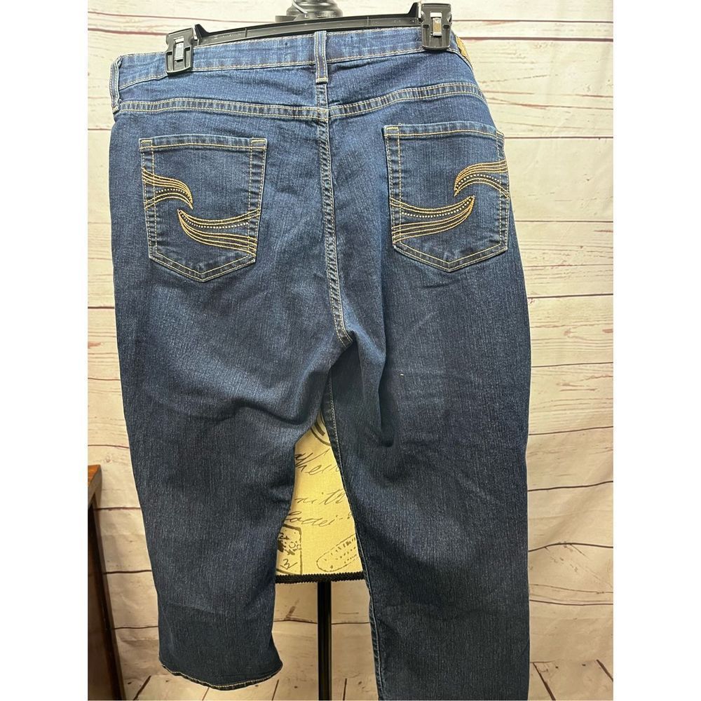 Levi's Dark Blue Cropped Capri Jeans - Picture 2 of 6